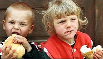 Adományosztás, segítség, rászorulók mentorálása, adó 1