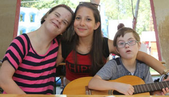 Adományozó Központ, segély, rászorulók támogatása, adó 1